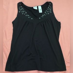 EMMA JAMES | Black fancy tank top.